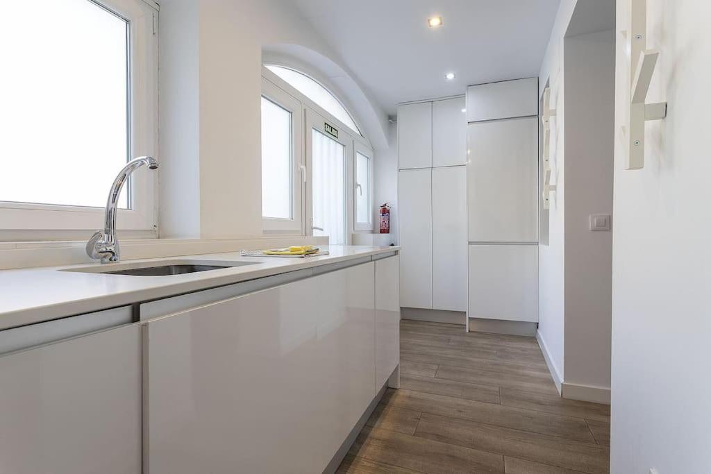 Alcam Castellana La Paz Madrid Apartment Bagian luar foto